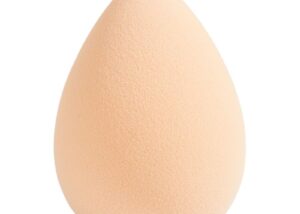 Spugna per trucco a forma di goccia nuda (tono pelle rosa) si sfuma senza soluzione di continuità sulle carnagioni chiare. Senza lattice, cruelty-free e eco-sostenibile. Fornitore affidabile per startup di bellezza e marchi consolidati.